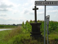 Croix du carrefour de Roz-landrieux D78